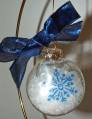 2005/12/21/Snowflake_Glass_Ball_Ornament_by_StampGirl.jpg
