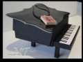 2010/04/26/pianobox_by_MissNicki.png