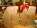 2010/12/20/Christmas_gift_bags_by_rokale.JPG