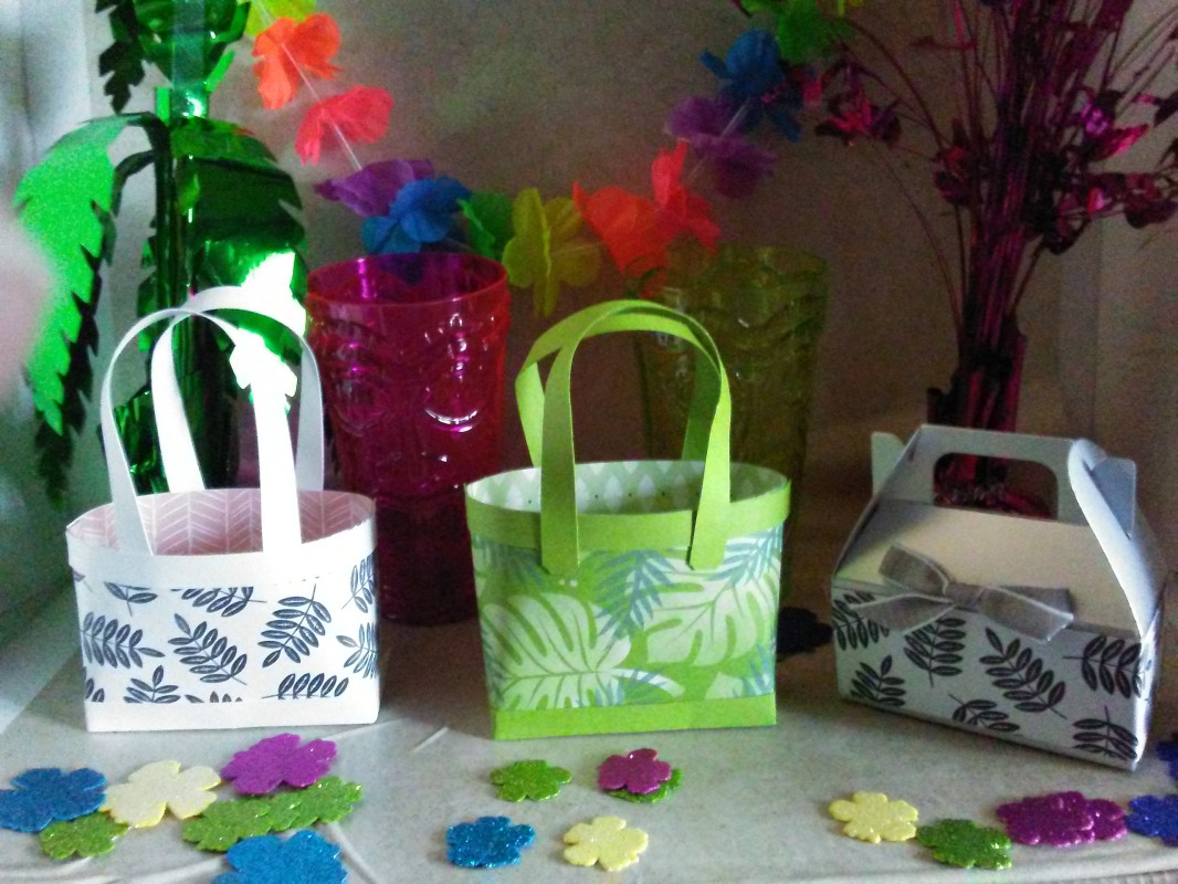 Beach Bags and boxes by donnaschnees at Splitcoaststampers