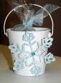 2008/11/16/Christmas_gift_with_snowflake_by_Luv_Flowers.jpg