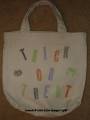 2006/10/23/Trick_or_Treat_canvas_bag_-_front_by_hgrohs.jpg